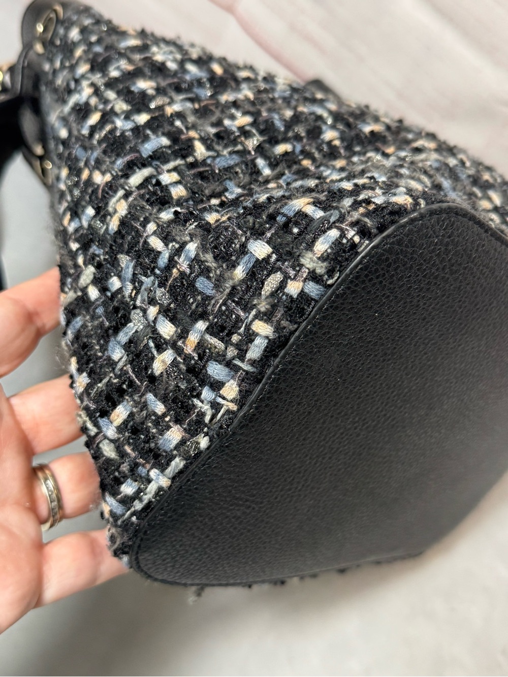 Kate Spade New York Marti Tweed Bucket Shoulder Bag Designer Classic - Picture 6 of 16